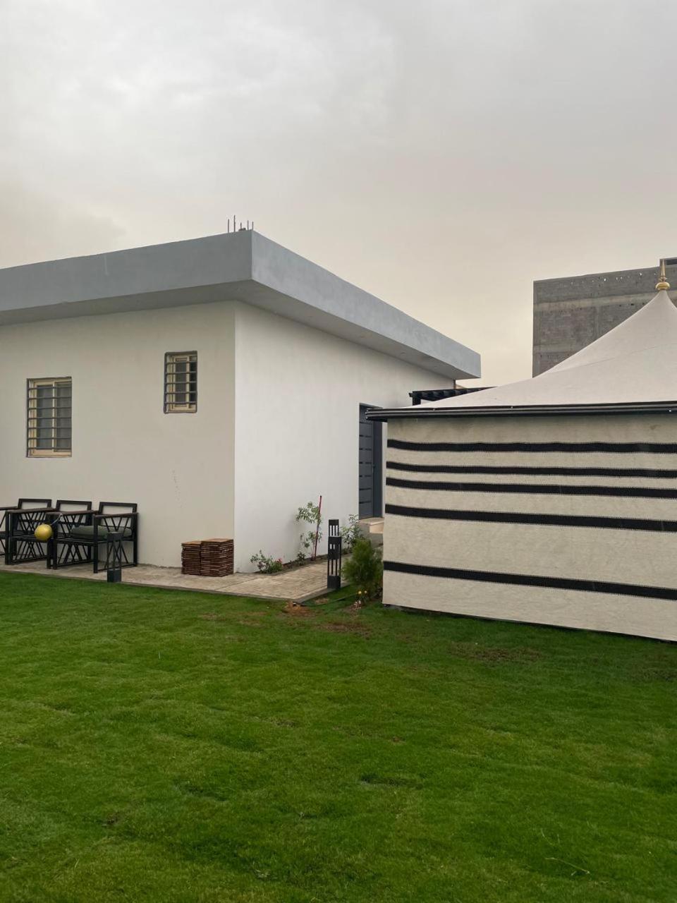 Aparthotel Garden Land Khamis Mushait Esterno foto